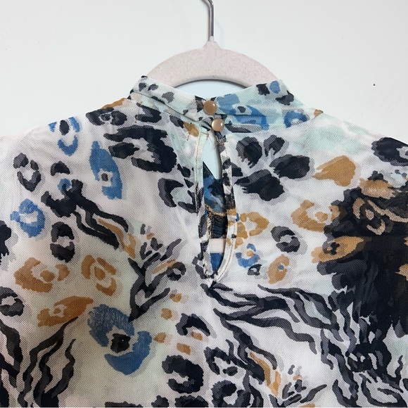 Stylish Women's Printed Top - Picture 5 of 5